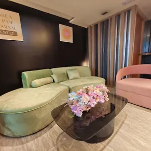 Metacity Mk 名廸旺角 *** Hongkong